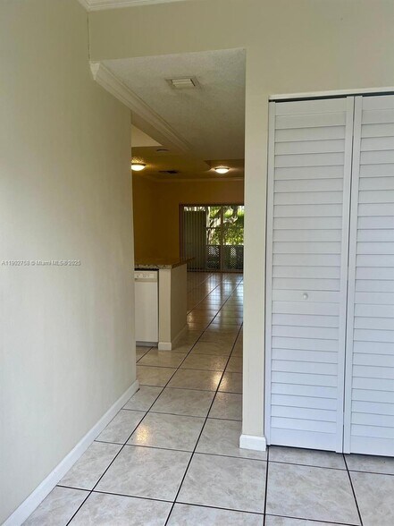 ? 21 Fleming Ct, Weston — Updated, Stylish, and Right Where You Want to Be! ? - 21 Fleming Ct