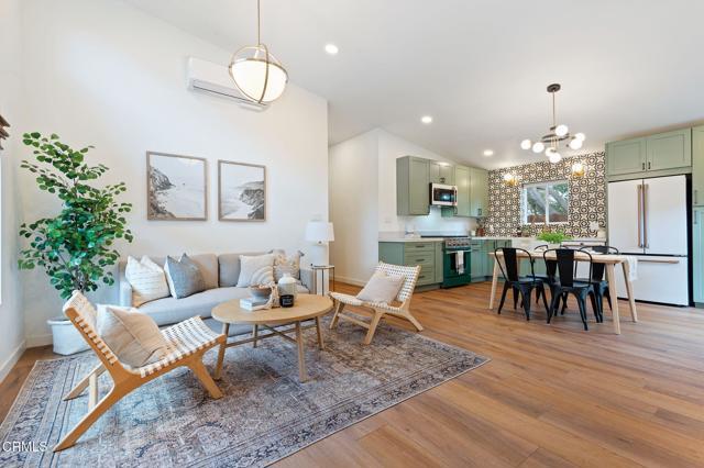 Primary Photo - 114 S Santa Rosa St