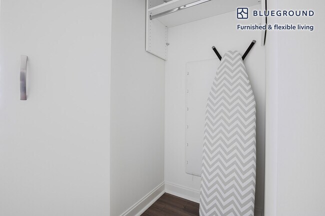 Building Photo - 500 N Lake Shore Dr