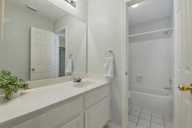 Building Photo - 12911 Bristol Berry Dr
