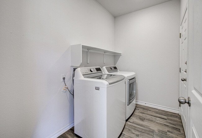 Building Photo - 196 Pepperbark Loop