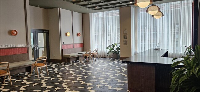 Building Photo - 11 NE 6th St