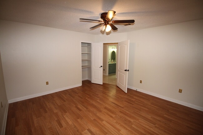 Building Photo - 1124 Orchid Dr