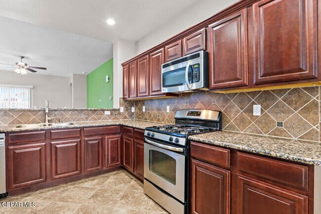Building Photo - 14229 Bluesky Point Ct