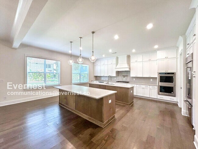 Building Photo - 2517 Canopy Ct