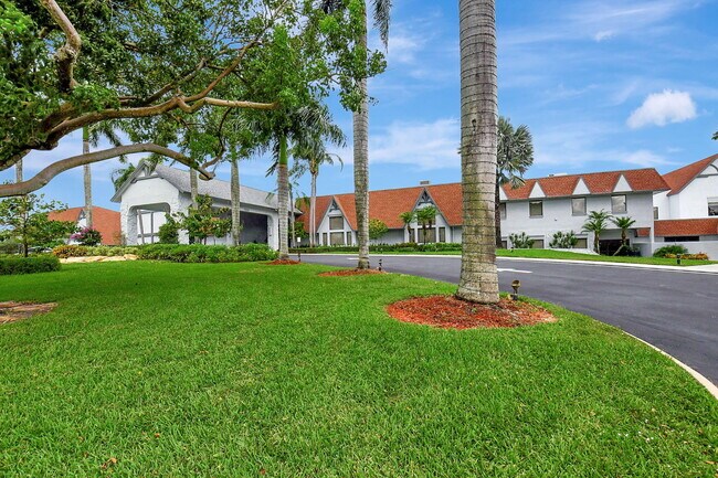 Building Photo - 7535 S Oriole Blvd