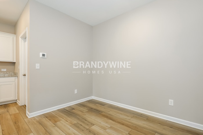 Building Photo - 827 Gelderland Dr