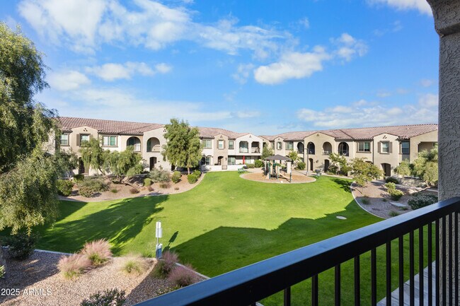 Building Photo - 155 N Lakeview Blvd