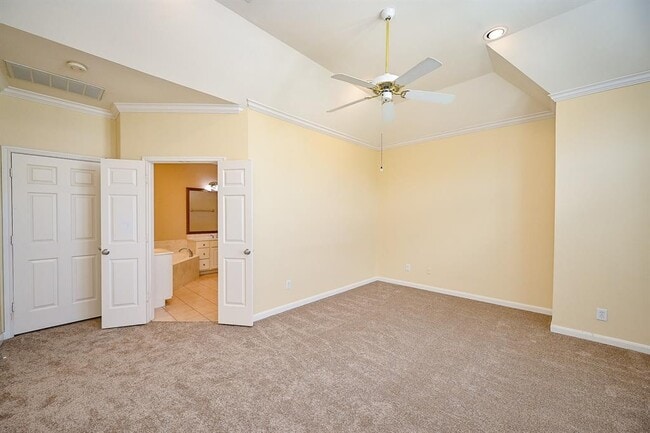 Building Photo - 5108 Fairmont St