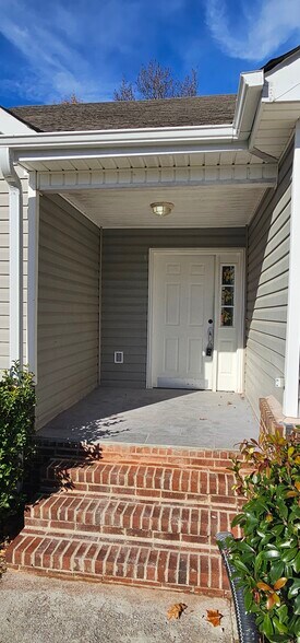 Building Photo - 5109 Marie Cir