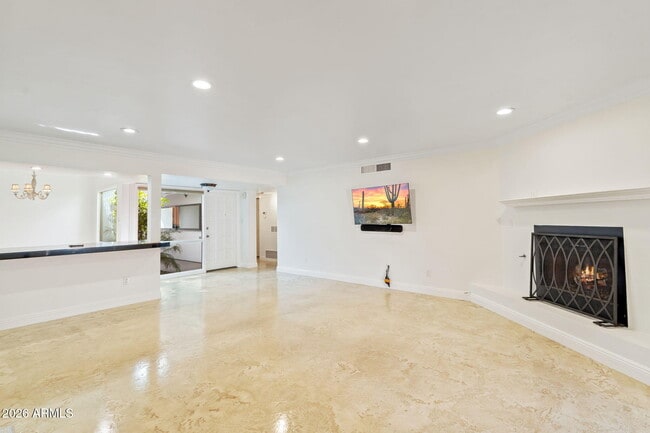 Building Photo - 2614 E Osborn Rd