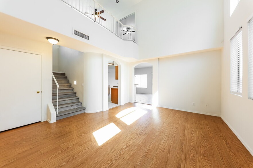 Building Photo - 3576 W Chama Dr