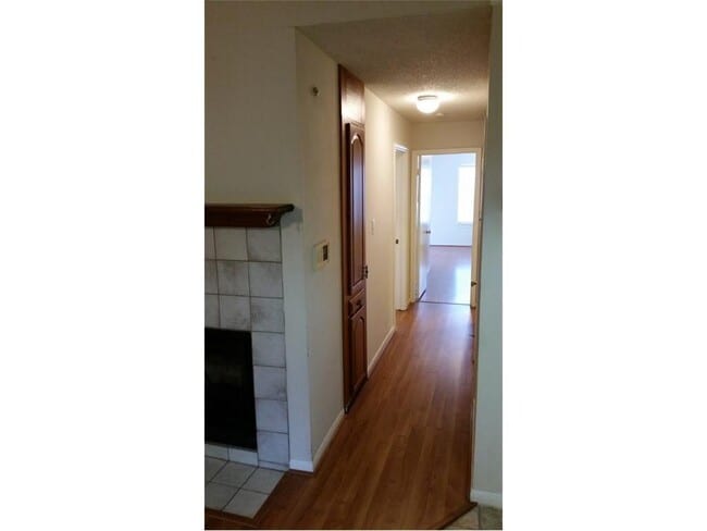 Building Photo - 203 E 31st St