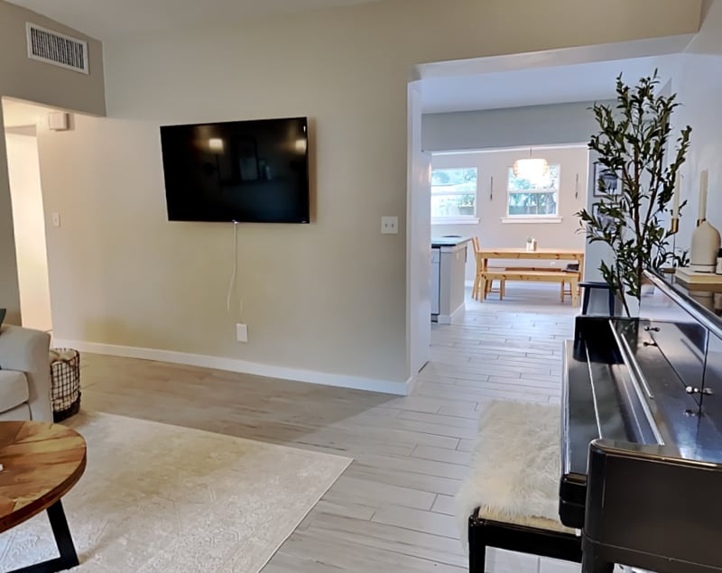 Building Photo - 612 Ridgewood St