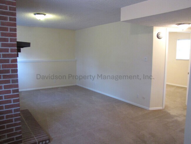 Building Photo - Great 4 Bedroom House in North Colorado Springs