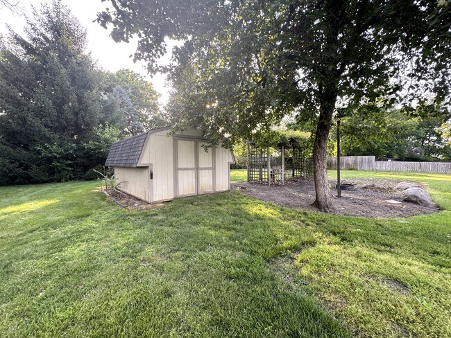 Building Photo - 5429 Bluebell Ct