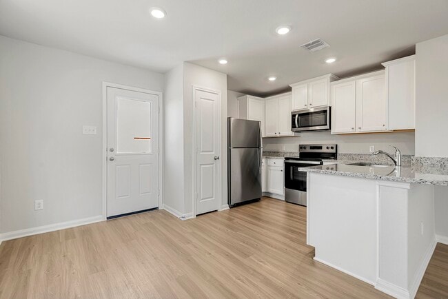 Building Photo - 8203 Burnt Orchid Dr