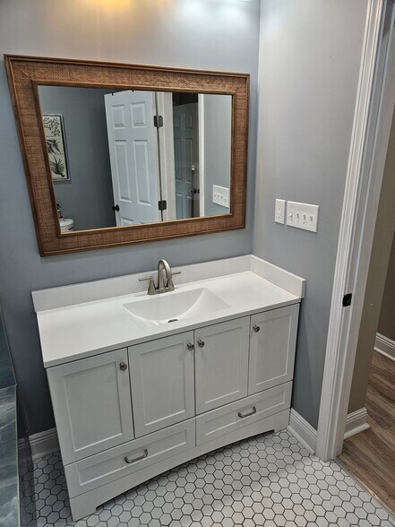 Bathroom - 2616 Soniat St