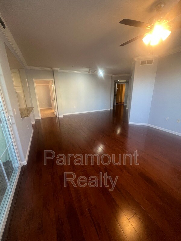 Building Photo - 700 S Abel St