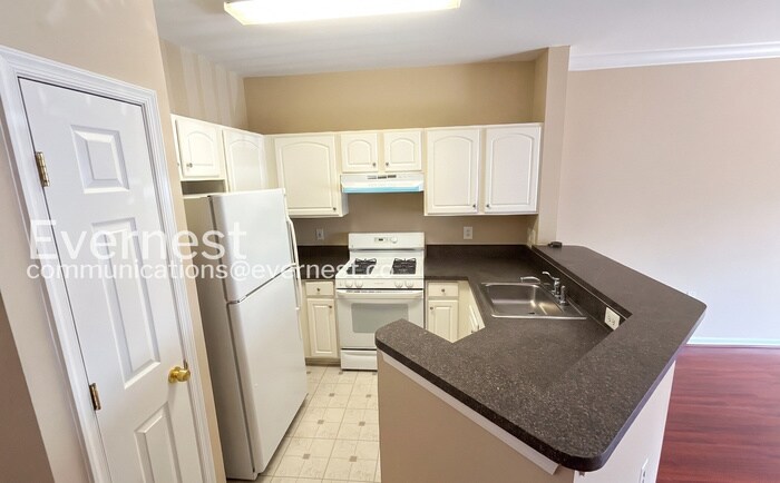 Building Photo - 21803 Flanders Ct