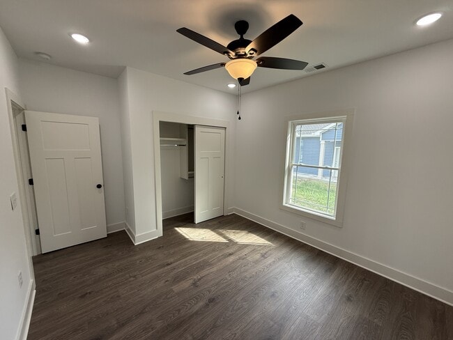 Building Photo - 1009 W Main St