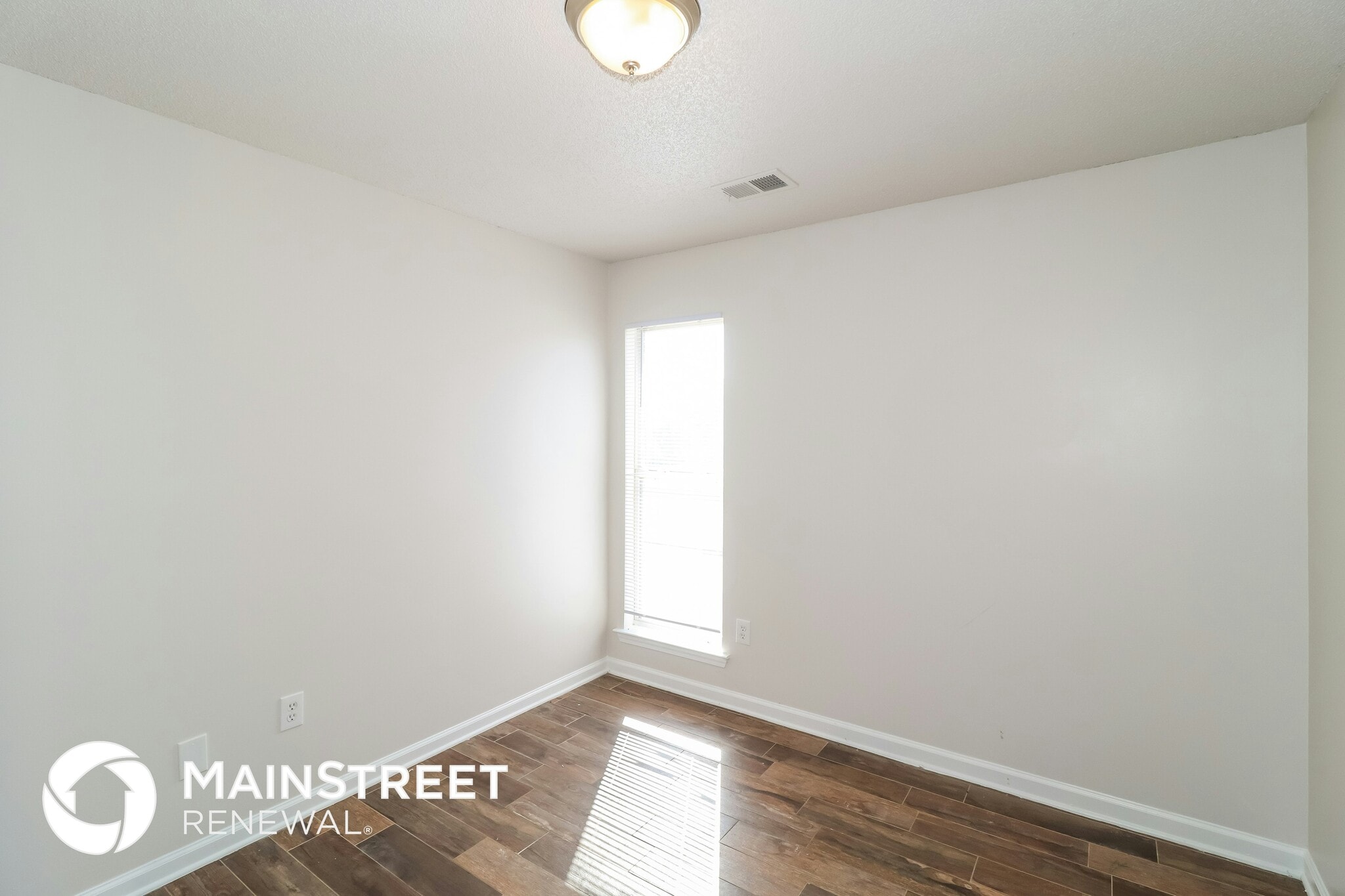 Building Photo - 6213 Magnolia Lakes Dr