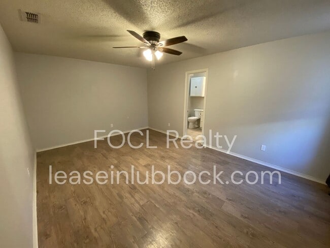 Building Photo - 5822 96th St