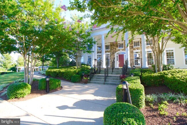 Building Photo - 1305 Idlewild Blvd