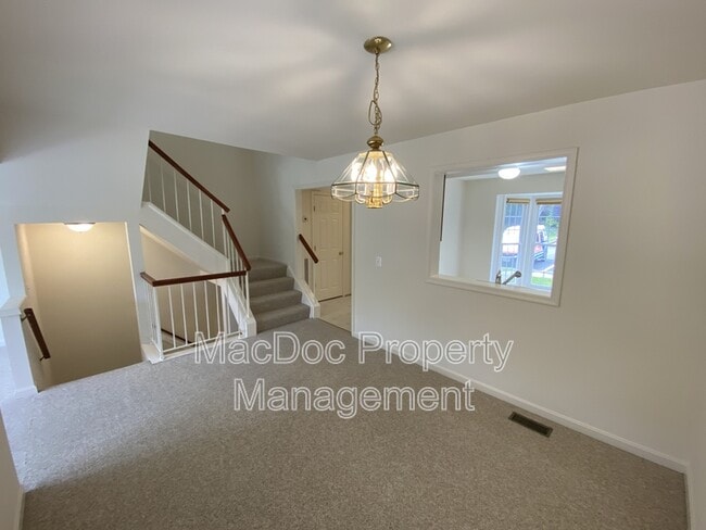 Building Photo - 106 Batley Ct