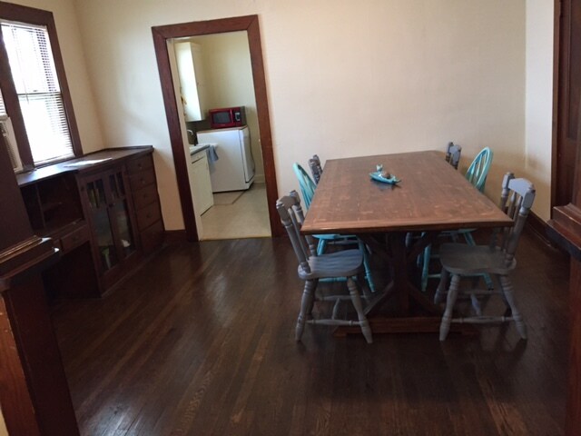 Building Photo - 315 E Smith Ave