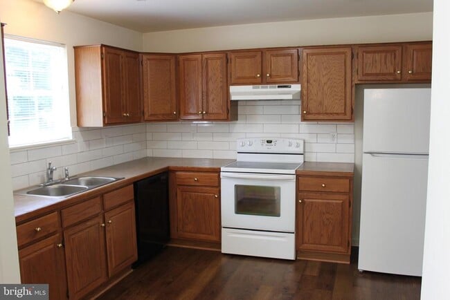 Building Photo - 14128 Timothy Dr