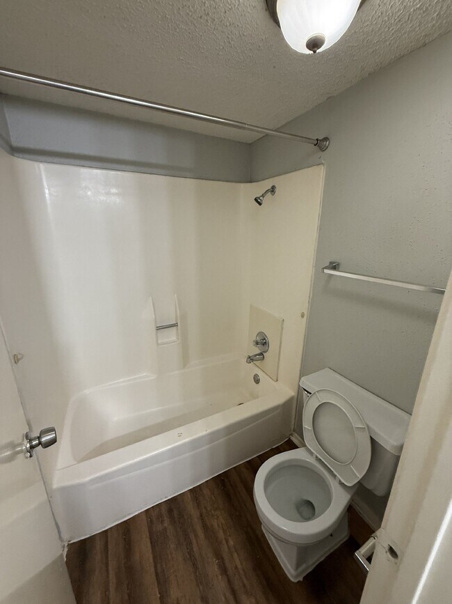 Building Photo - 7152 Fair Oaks Ave