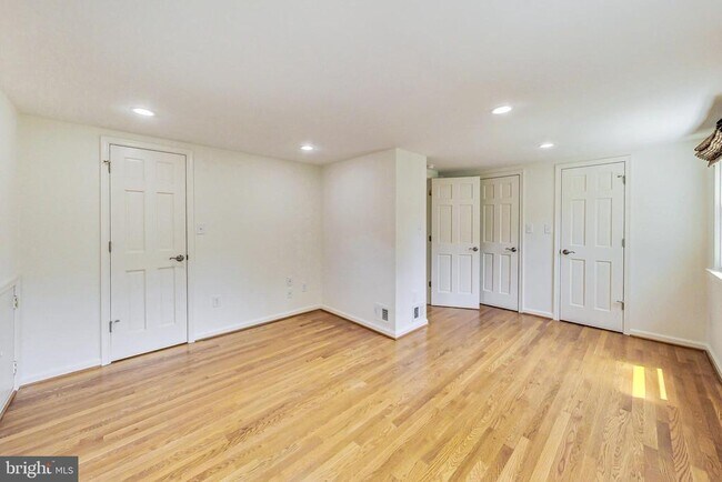 Building Photo - 4112 Spruell Dr