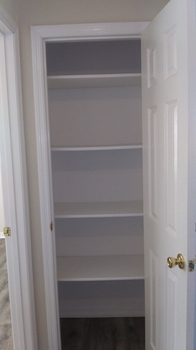 Building Photo - 5168 Taylor Ave