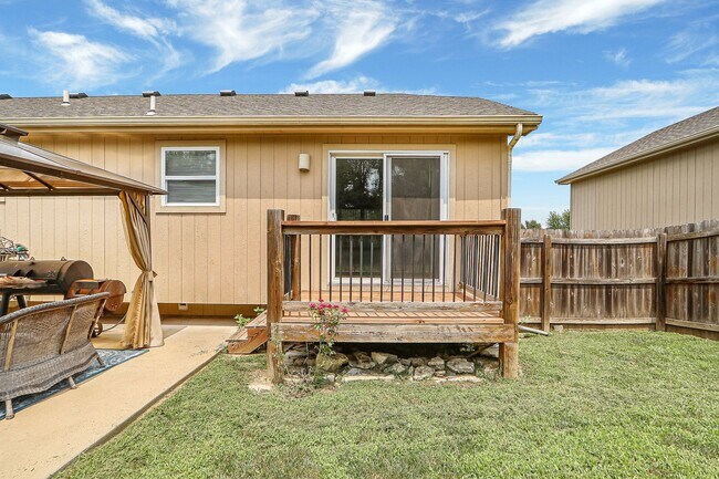 Building Photo - Gorgeous Family home for Rent!