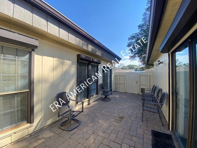 Building Photo - 925 Holbrook Cir