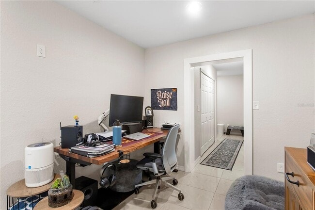 Building Photo - 4215 W Bay Vista Ave