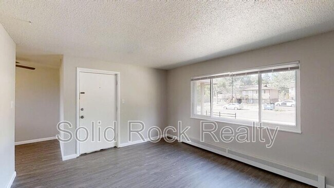 Building Photo - 1027 Westmoreland Rd