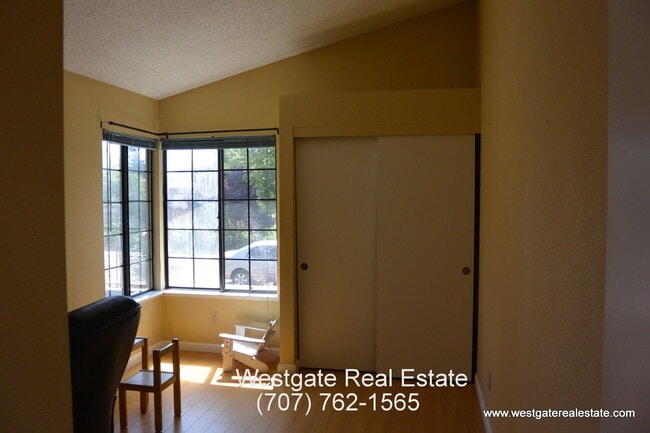 Building Photo - 1505 Abercrombie Way