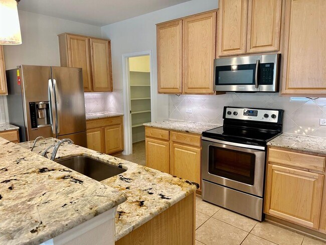 Building Photo - 413 Hunters Hill Dr