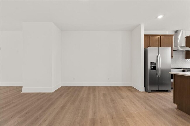 Building Photo - 3575 Overlook Rd NW