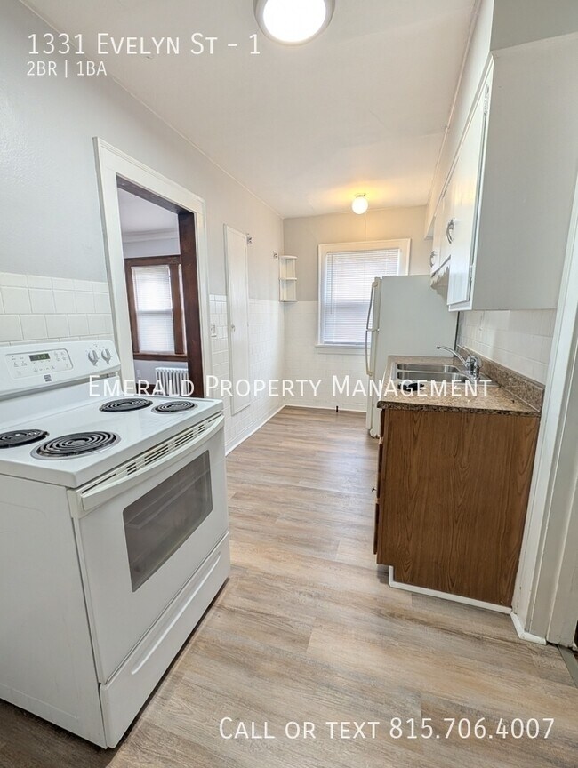 Building Photo - 1331 Evelyn St