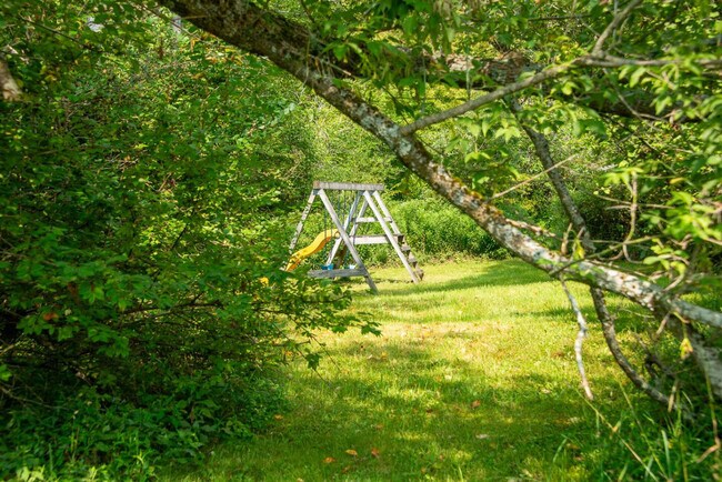 Building Photo - 1087 State Rd