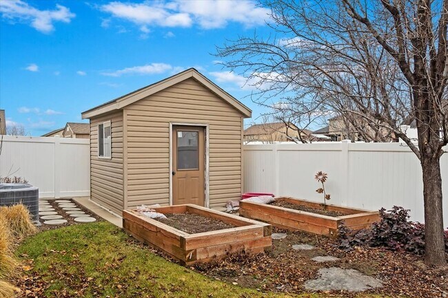 Building Photo - 232 Bryce Dr