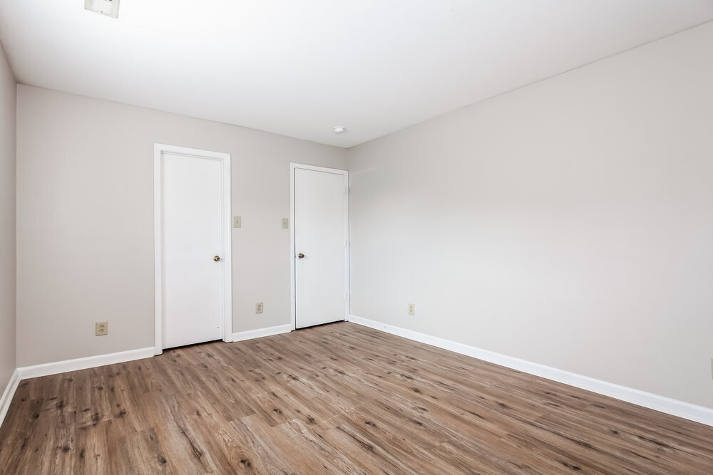 Building Photo - 1605 Bray Dr