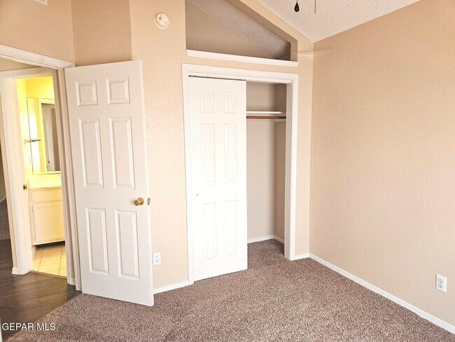 Building Photo - 1120 Coyote Ln