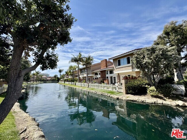 Building Photo - 7756 Sailboat Cir