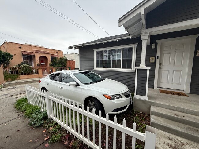 Building Photo - 1108 Orange Ave