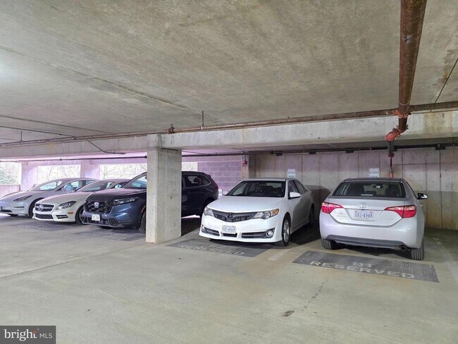 Building Photo - 4560 Strutfield Ln