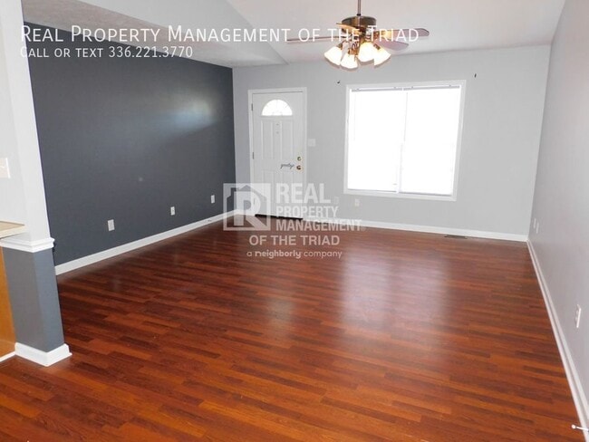 Building Photo - 13 Birchwood Ct